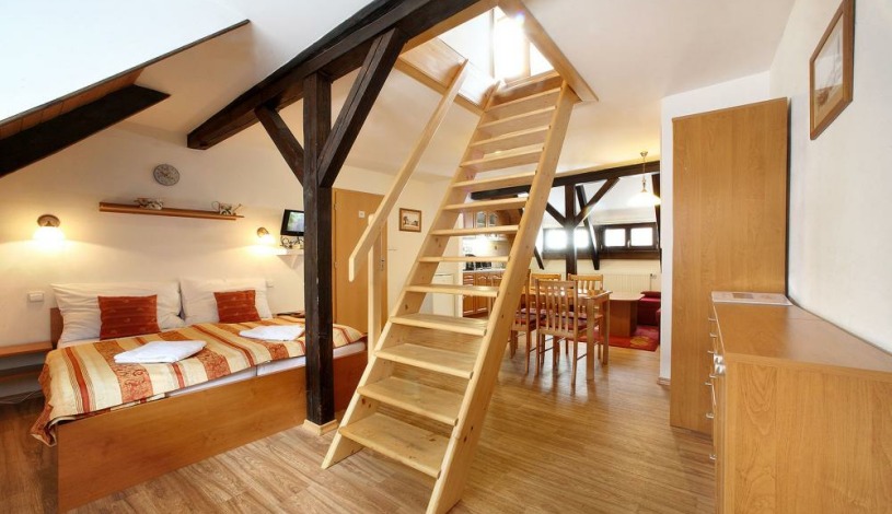 Pension Galko Český Krumlov - Dvoupodlažní apt Široká, Apartmán Horní lux
